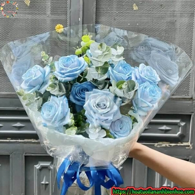 Bó Hoa Hồng Xanh Dương Xinh Biển Xanh (Dịch vụ hoa tươi giá rẻ Biên Hòa giao hoa tận nơi)
