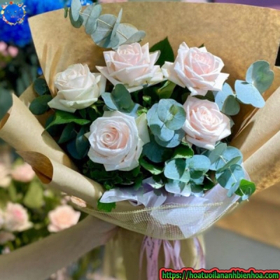 Bó Hoa Sinh Nhật Kem Dâu Dễ Thương 5 Bông