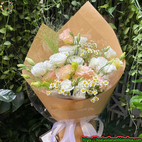 Bo-Hoa-Lisianthus-White-and-Org