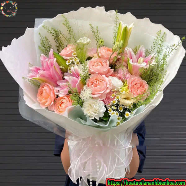 bo-hoa-lily-julibee-sinh-nhat-tang-ban-gai