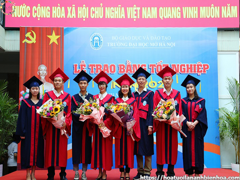 hoa-tot-nghiep-cho-nam-nu-gia-re-tai-tam-hiep-bien-hoa-dong-nai